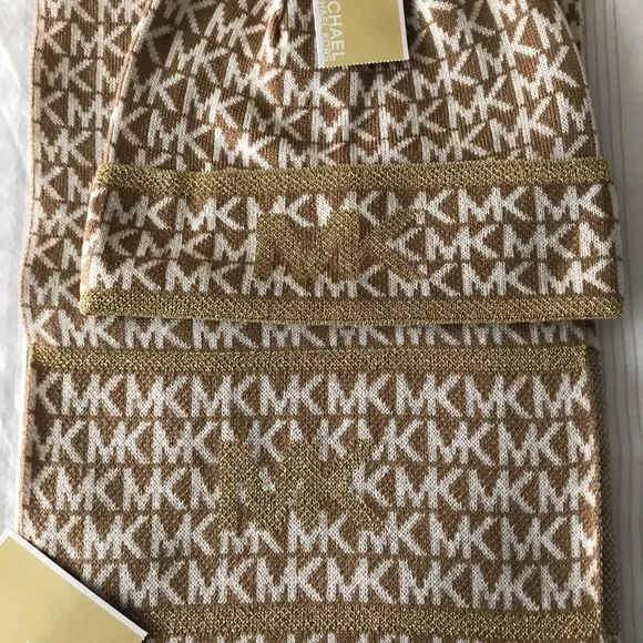 ✨ BNWT Michael Kors hat and scarf set ✨ - Picture 6 of 7